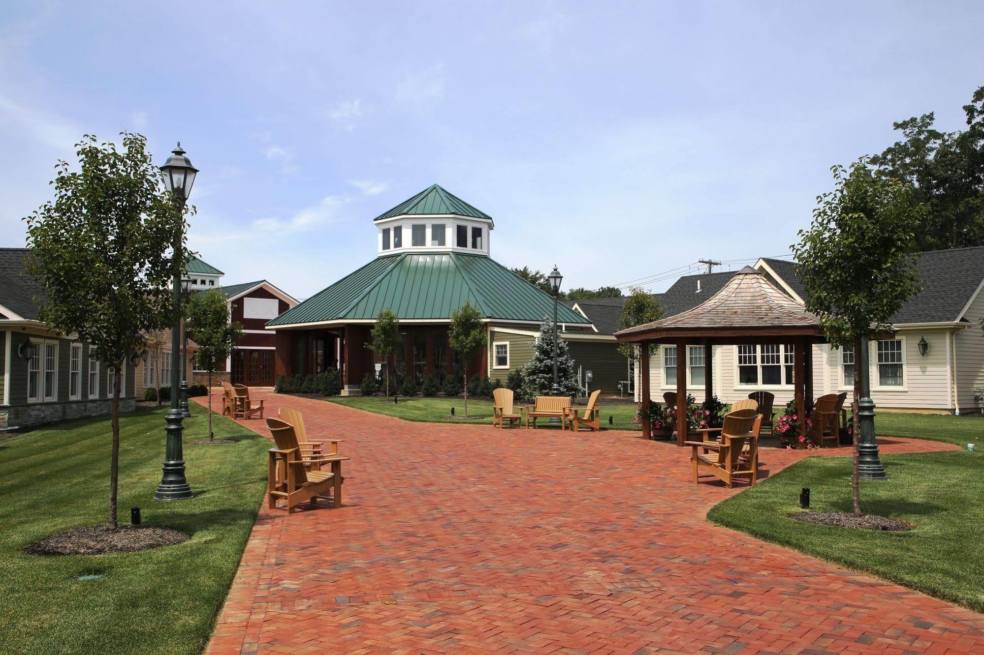 The Inn And Spa At East Wind Wading River Exterior photo